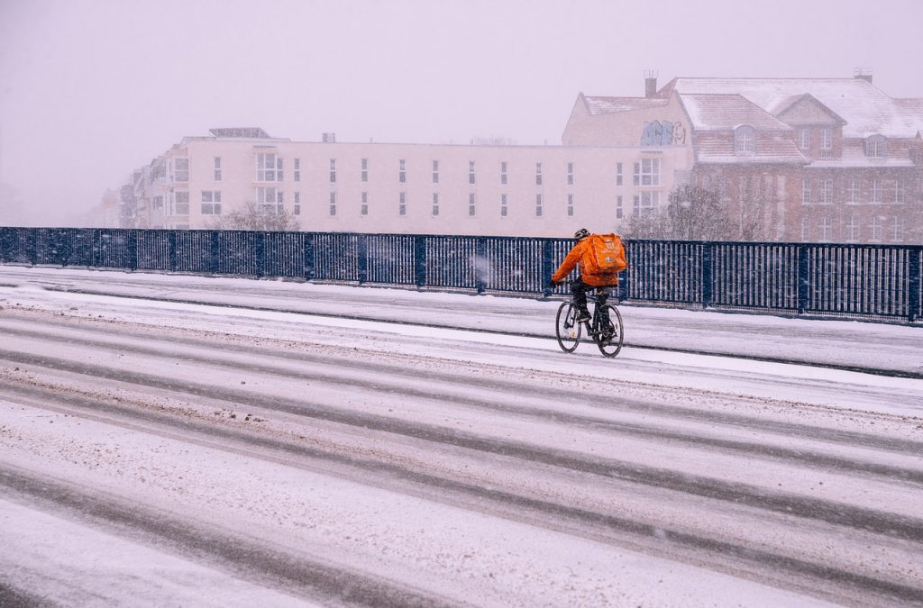 bicycle, man, snow-5993064.jpg
